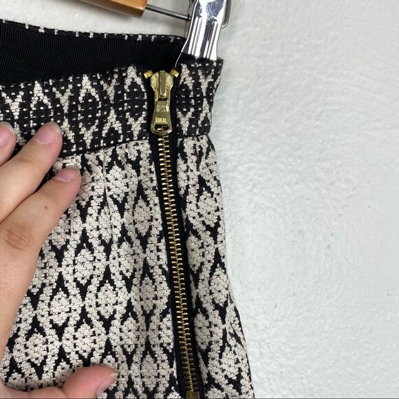J Crew Textured Multi Print White and Black Skirt - Picture 4 of 8